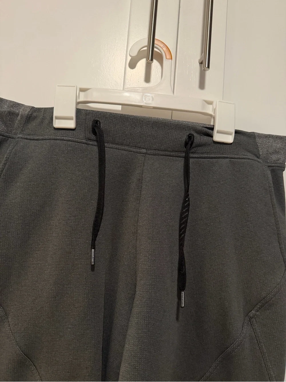 Hylete Charcoal Performance Shorts | Men’s Medium | Athletic Training Shorts - Picture 2 of 9